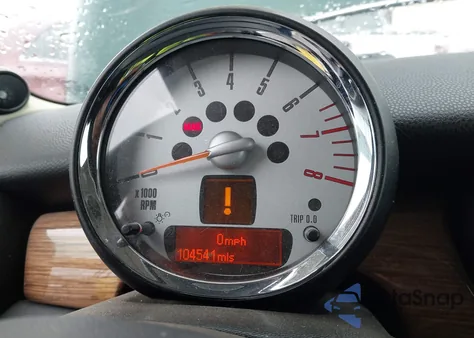 2011 Mini Cooper Clubman z USA, uszkodzony, nr VIN WMWZF3C58BTX81539